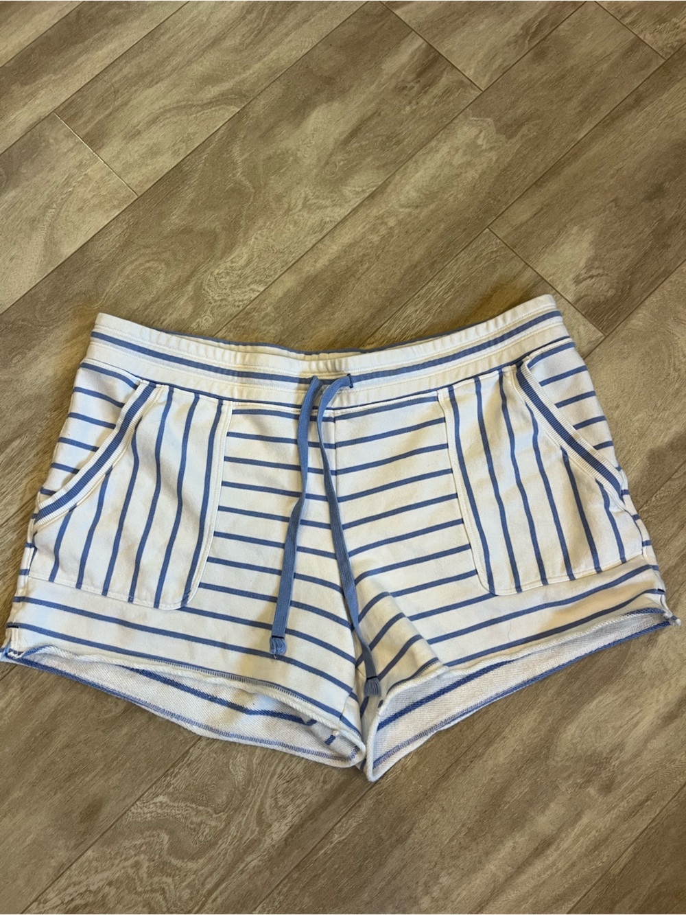 Vineyard Vines shorts🌴